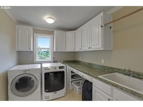 2427 Nw Pinnacle Drive Portland OR 97229