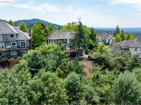 2427 Nw Pinnacle Drive Portland OR 97229