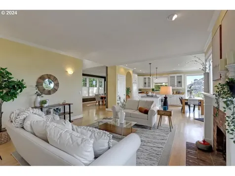 2427 Nw Pinnacle Drive Portland OR 97229