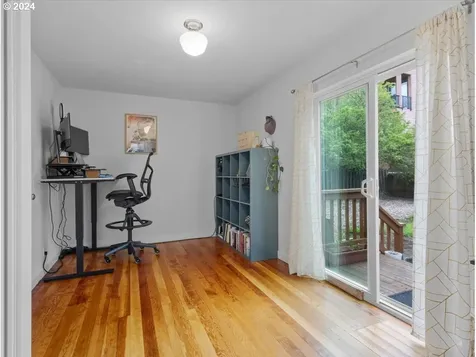 5402 Ne Hoyt Street Portland OR 97213
