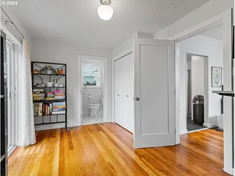 5402 Ne Hoyt Street Portland OR 97213