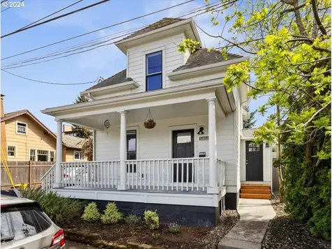 5402 Ne Hoyt Street Portland OR 97213