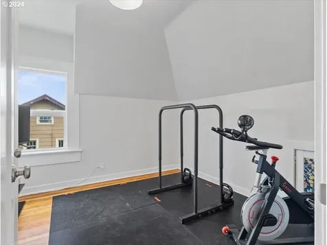 5402 Ne Hoyt Street Portland OR 97213