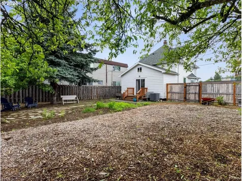 5402 Ne Hoyt Street Portland OR 97213