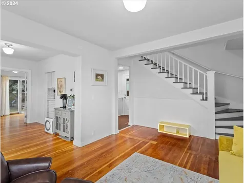 5402 Ne Hoyt Street Portland OR 97213