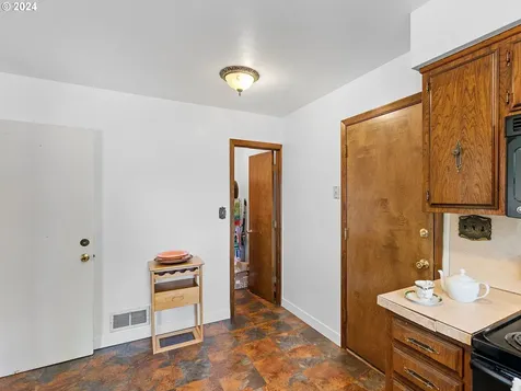 1925 Ne 118th Avenue Portland OR 97220