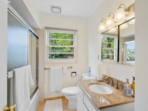 1925 Ne 118th Avenue Portland OR 97220