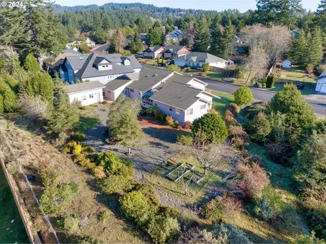 922 Timberline Drive Brookings OR 97415