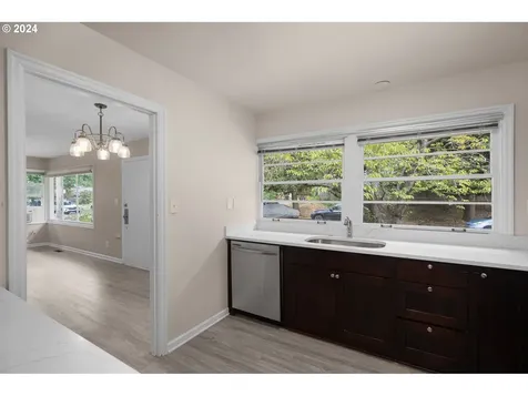 8055 Se 8th Avenue Portland OR 97202
