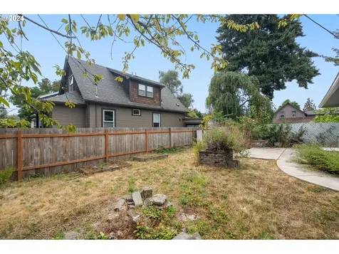 8055 Se 8th Avenue Portland OR 97202