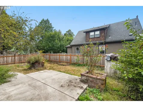 8055 Se 8th Avenue Portland OR 97202