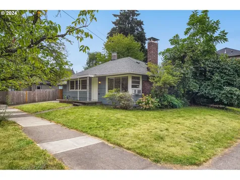 8055 Se 8th Avenue Portland OR 97202