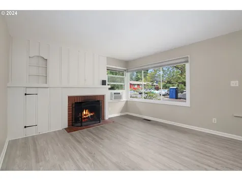 8055 Se 8th Avenue Portland OR 97202