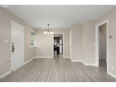 8055 Se 8th Avenue Portland OR 97202