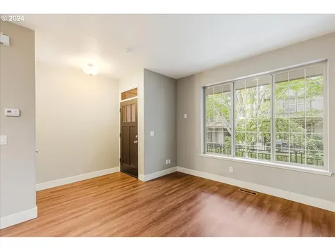 4833 NW Blandy Terrace Portland OR 97229