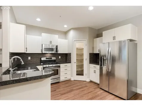 4833 NW Blandy Terrace Portland OR 97229