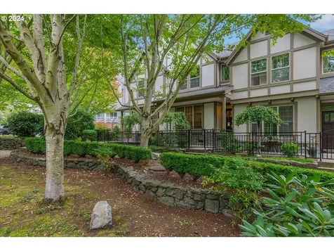 4833 NW Blandy Terrace Portland OR 97229