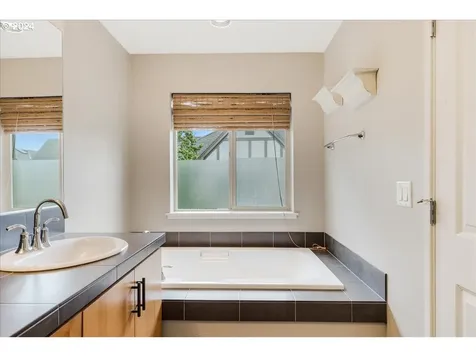 4833 NW Blandy Terrace Portland OR 97229
