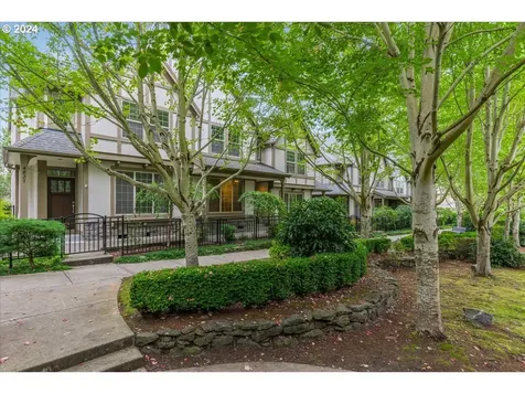 4833 NW Blandy Terrace Portland OR 97229