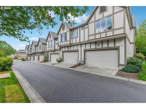 4833 NW Blandy Terrace Portland OR 97229
