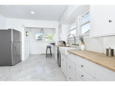 3918 Se 62nd Avenue Portland OR 97206
