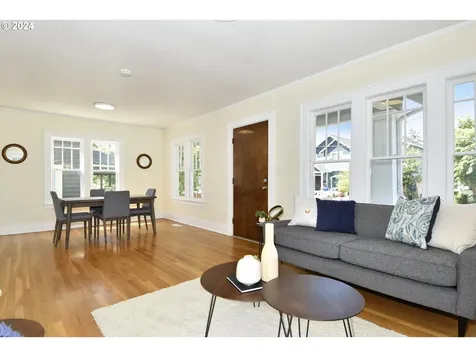 3918 Se 62nd Avenue Portland OR 97206