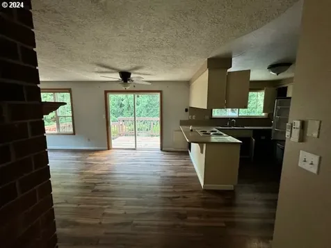 3155 Ammons Drive Longview WA 98632