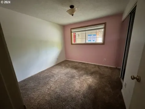 3155 Ammons Drive Longview WA 98632
