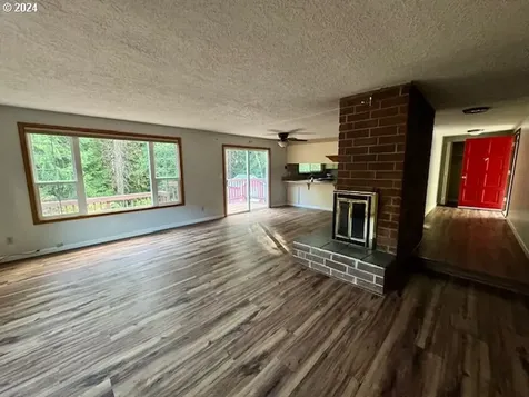 3155 Ammons Drive Longview WA 98632