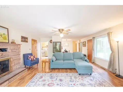 265 Berry Street Lebanon OR 97355