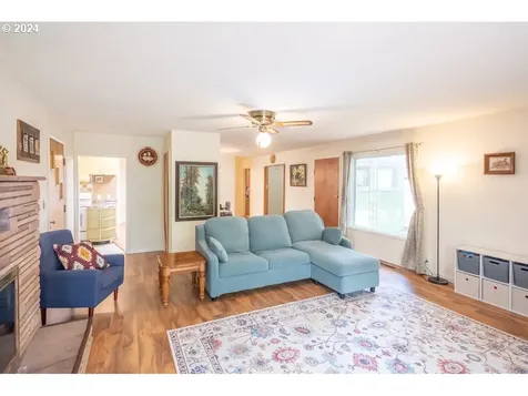 265 Berry Street Lebanon OR 97355