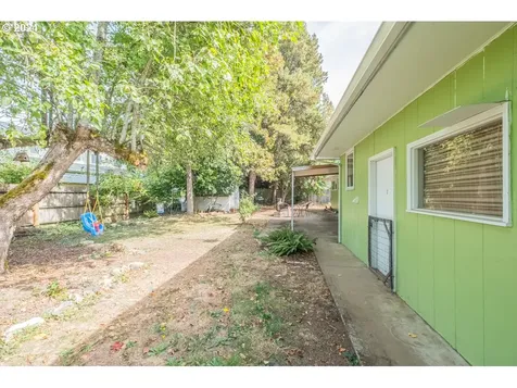 265 Berry Street Lebanon OR 97355