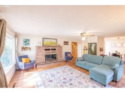 265 Berry Street Lebanon OR 97355