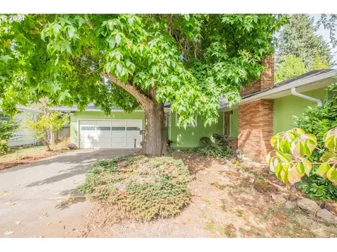 265 Berry Street Lebanon OR 97355