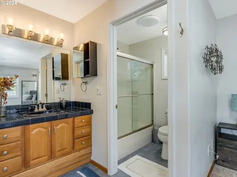 4607 SE 53rd Avenue Portland OR 97206