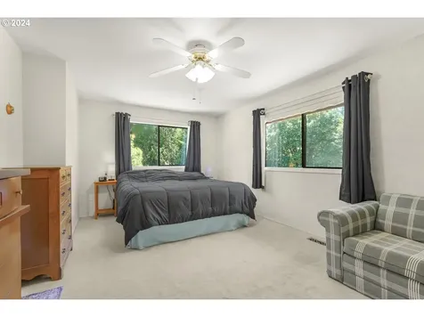 295 Mcadams Road E Longview WA 98632