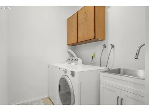 295 Mcadams Road E Longview WA 98632