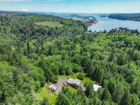 295 Mcadams Road E Longview WA 98632