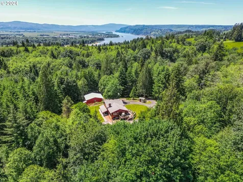 295 Mcadams Road E Longview WA 98632