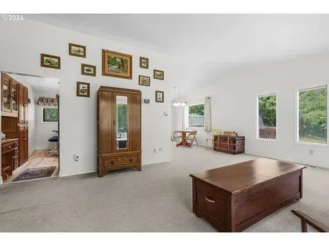 295 Mcadams Road E Longview WA 98632