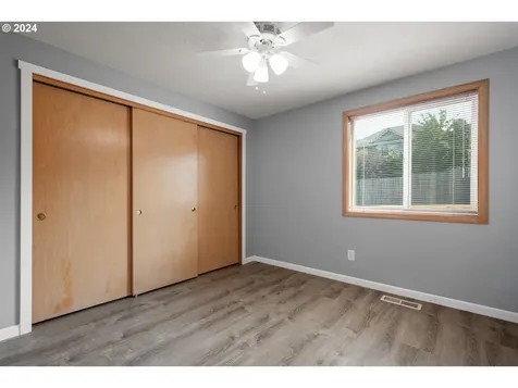 307 Nw 49th Street Vancouver WA 98663