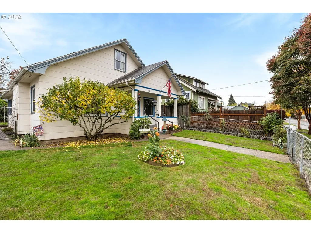 2338 N Russet Street Portland OR 97217