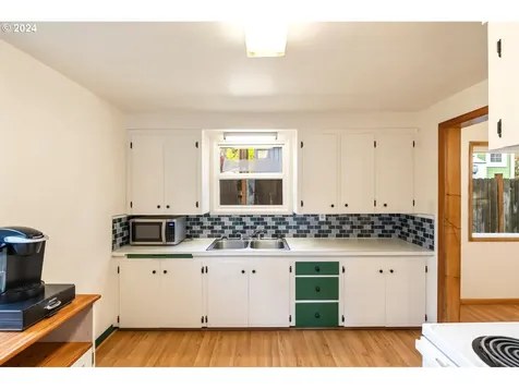 2338 N Russet Street Portland OR 97217