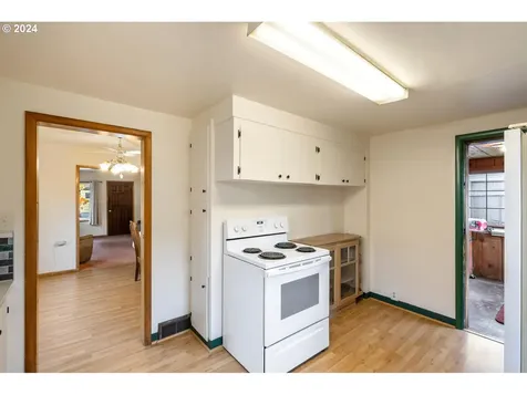 2338 N Russet Street Portland OR 97217