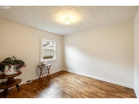 2338 N Russet Street Portland OR 97217