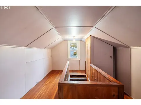 2338 N Russet Street Portland OR 97217