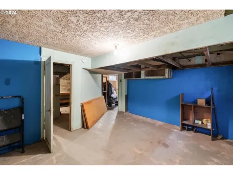 2338 N Russet Street Portland OR 97217