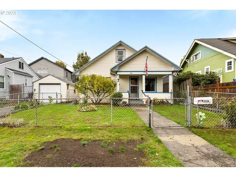 2338 N Russet Street Portland OR 97217