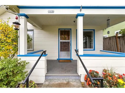 2338 N Russet Street Portland OR 97217