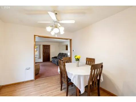 2338 N Russet Street Portland OR 97217